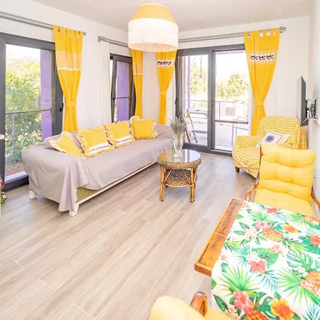 Butik Mor Salkim Evleri * Datca