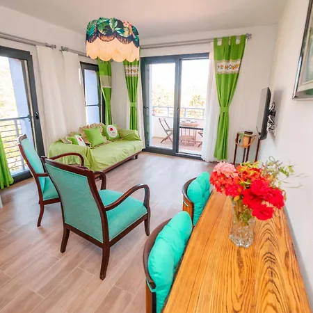 Holiday home Butik Mor Salkim Evleri *