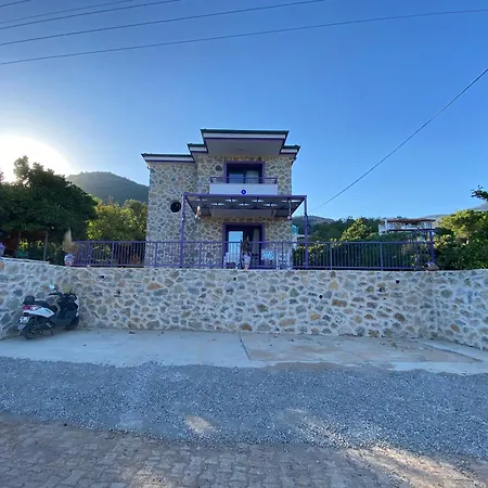 Holiday home Butik Mor Salkim Evleri Datca